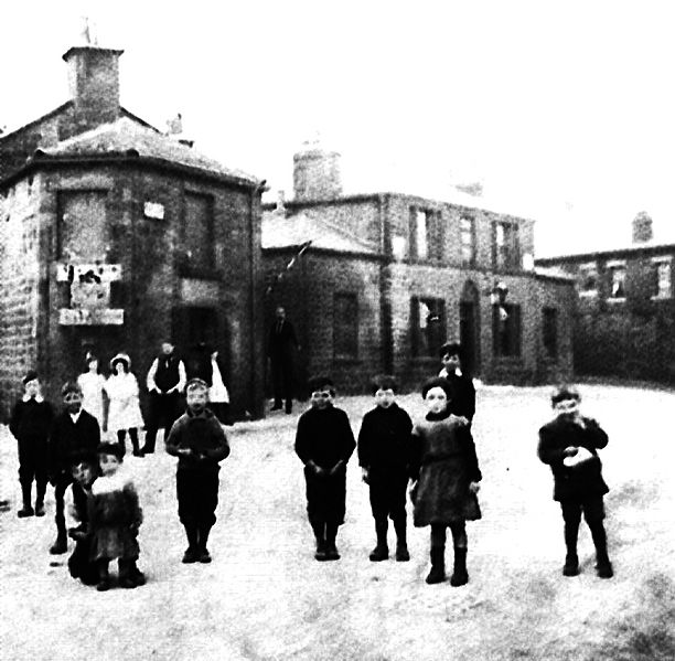 File:Slenderman children.jpg